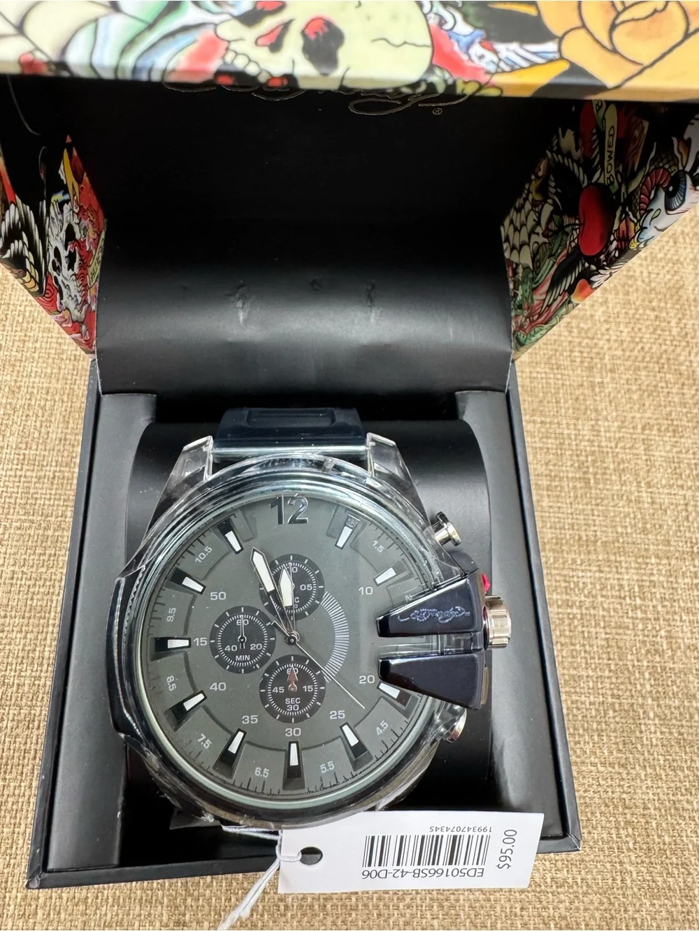 Ed Hardy Men’s Quartz Chronograph Gray Dial Black Rubber Strap Watch 48mm Box